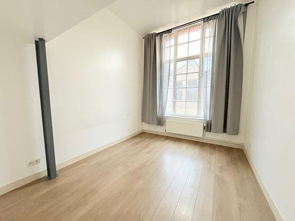 A louer Appartement T3 dans résidence sécurisée et place de parking couverte