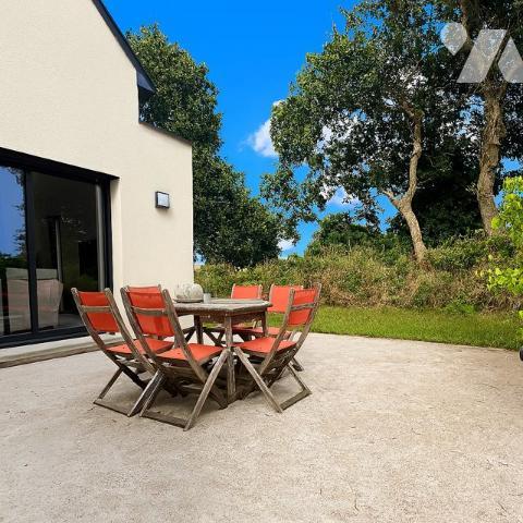 LA TRINITÉ-PLOUZANÉ - CONTEMPORAINE DE 2024 - 4 CHAMBRES - TERRAIN 405 M²