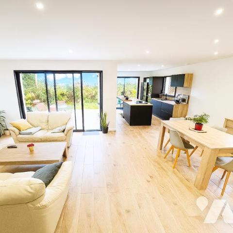 LA TRINITÉ-PLOUZANÉ - CONTEMPORAINE DE 2024 - 4 CHAMBRES - TERRAIN 405 M²