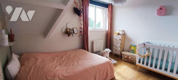 Villa de 190m² aux beaux volumes avec vaste terrain boisé à CUCQ