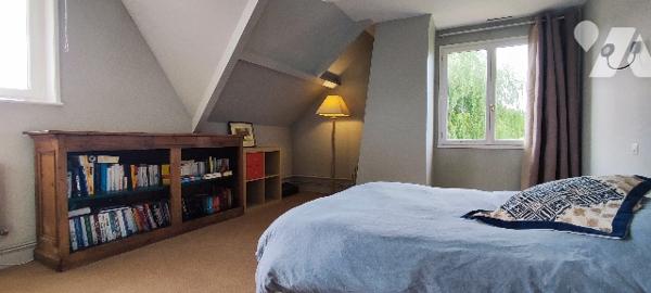 Villa de 190m² aux beaux volumes avec vaste terrain boisé à CUCQ