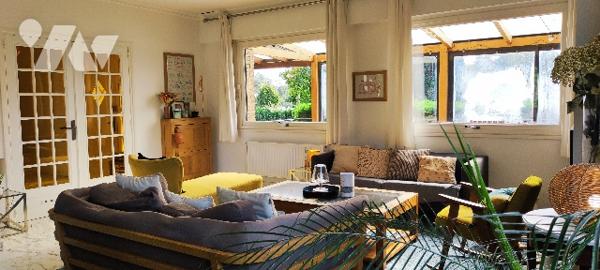 Villa de 190m² aux beaux volumes avec vaste terrain boisé à CUCQ