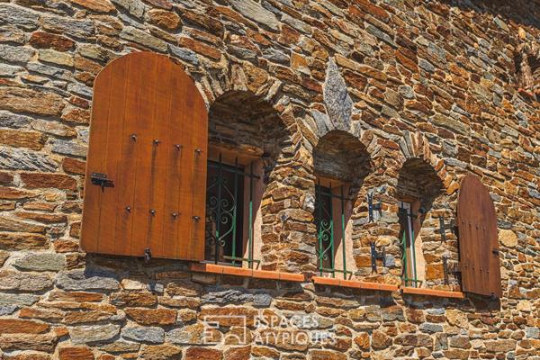 Villa d’artisan en pierres de Bormes et sa vue époustouflante
