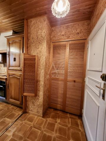 Appartement traversant  Dernier étage  Fort potentiel 