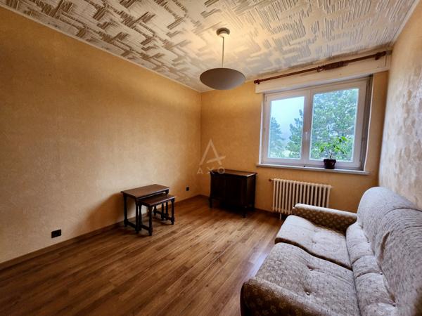 Appartement traversant  Dernier étage  Fort potentiel 