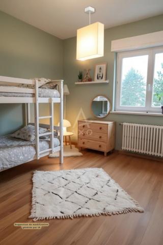 Appartement traversant  Dernier étage  Fort potentiel 