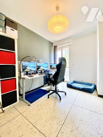 Maison T5, 4 chambres dont une suite parentale, avec garage et jardin attenant