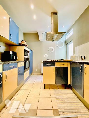 Maison T5, 4 chambres dont une suite parentale, avec garage et jardin attenant