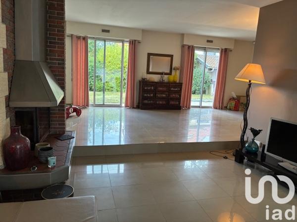 House for sale 5 rooms 121 m² Vaujours