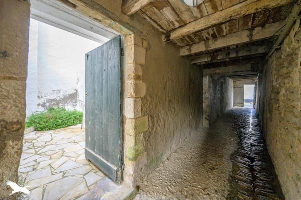 Maison à vendre 529 600 € La Flotte 4 p 78 m² DPE E