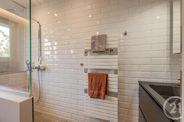 Appartement F3 à vendre  3 pièces - 89,50 m 2   STE MAXIME  - 83