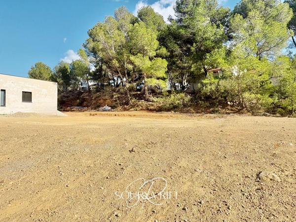Beau Terrain constructible quartier de la Pinède , Lezignan Corbieres 452 m2