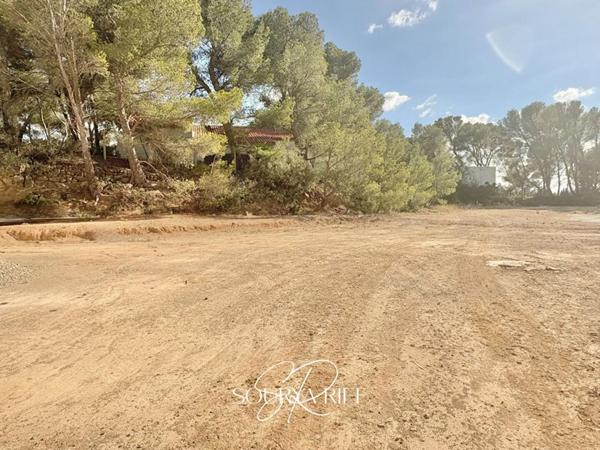 Beau Terrain constructible quartier de la Pinède , Lezignan Corbieres 452 m2