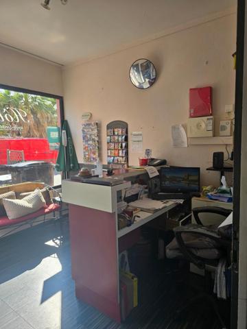 Local Commercial à PONTORSON, 50170 - 14 pièces 228m²