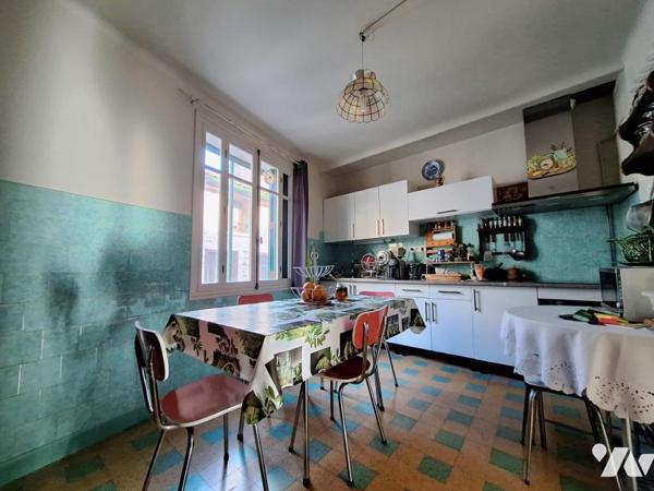 Millas - Maison de village avec garage et grange 