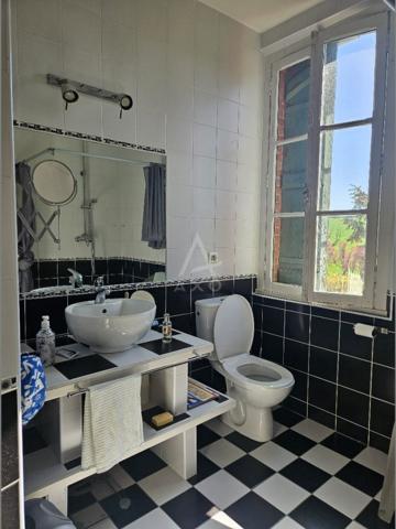 Belle maison de village avec dépendance aménagée