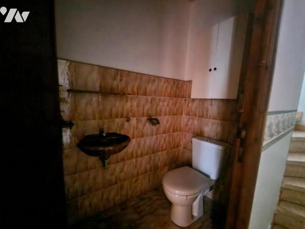 VILLA AVEC VUE DEGAGEE ET DOMINANTE