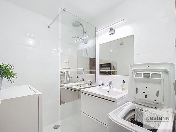 LES ISSAMBRES T3 VUE MER PLAGES  PARKING PISCINE