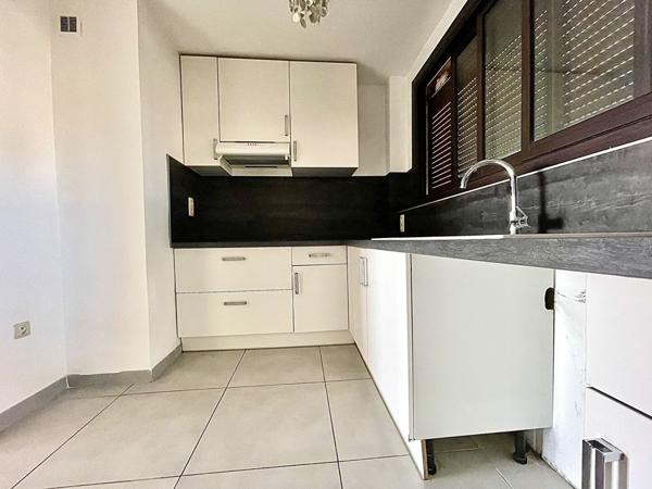 Appartement 3 chambres de 75m² dans un résidence sécurisée