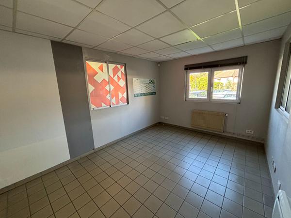 LOCAL PROFESSIONNEL A VALDOIE 420M² SUR  1292M² DE TERRAIN