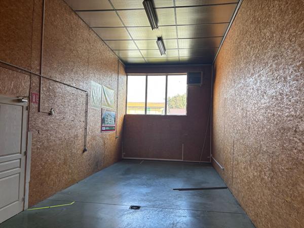 LOCAL PROFESSIONNEL A VALDOIE 420M² SUR  1292M² DE TERRAIN