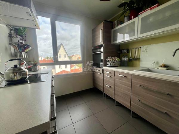 Appartement 3 pièces 74 m² centre-ville 399 000 € ** - Référence 873