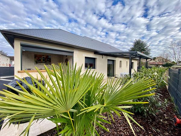 Maison contemporaine proche des commodités