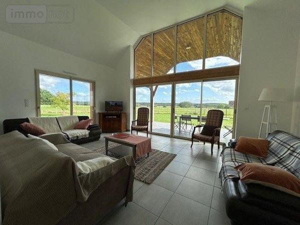 Maison à vendre à Baugé-en-Anjou dans le Maine-et-Loire (49150), ref : LB/2553   
campagne