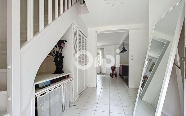 Maison à vendre    7 pièces • 140 m2 Lamorlaye