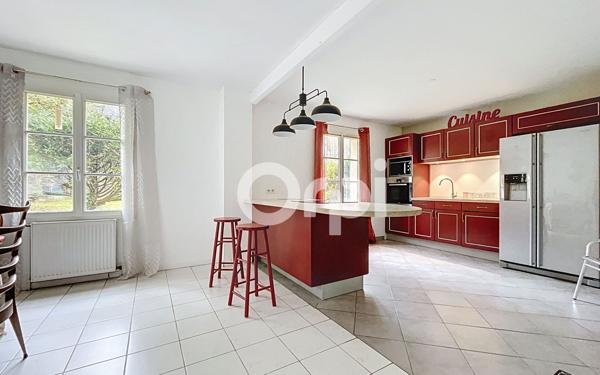 Maison à vendre    7 pièces • 140 m2 Lamorlaye