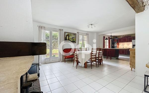 Maison à vendre    7 pièces • 140 m2 Lamorlaye