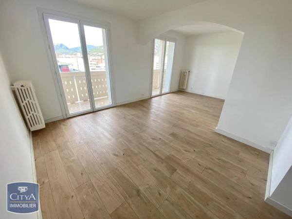 Appartement à louer 3 pièces 69.16m² Toulon (83000)