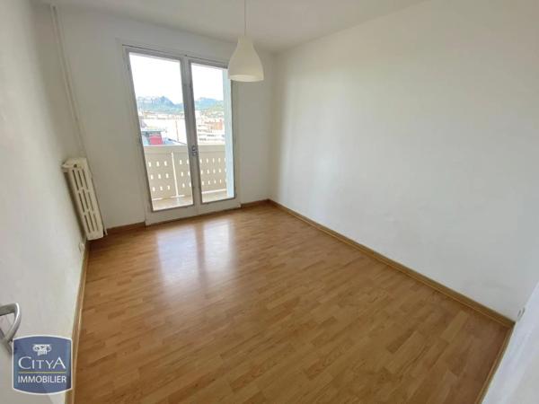 Appartement à louer 3 pièces 69.16m² Toulon (83000)