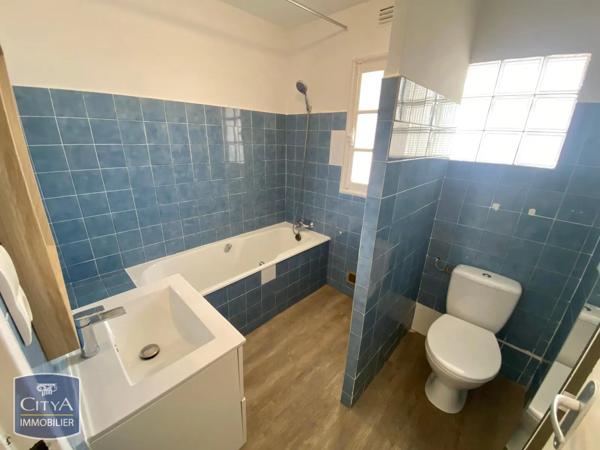 Appartement à louer 3 pièces 69.16m² Toulon (83000)
