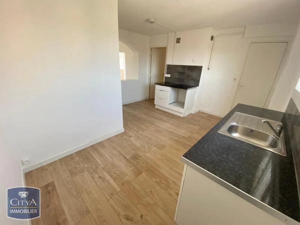 Appartement à louer 3 pièces 69.16m² Toulon (83000)