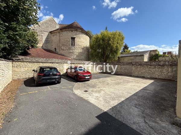 Immeuble 17 pièces - 334 m²