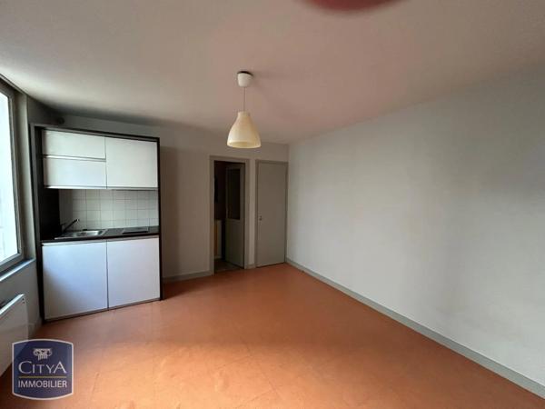 Appartement à louer 1 pièce 21.96m² Cholet (49300)