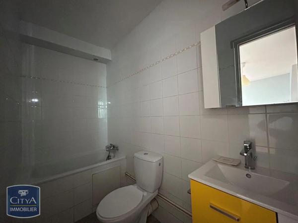 Appartement à louer 1 pièce 21.96m² Cholet (49300)