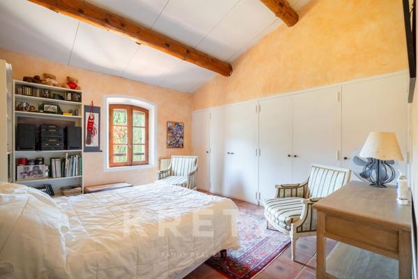 Bastide provençale au pied de la Sainte-Victoire