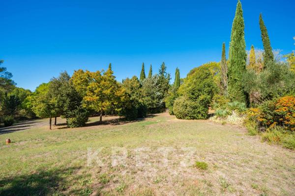 Bastide provençale au pied de la Sainte-Victoire