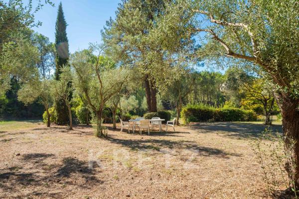 Bastide provençale au pied de la Sainte-Victoire