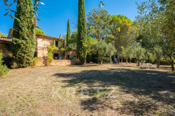 Bastide provençale au pied de la Sainte-Victoire