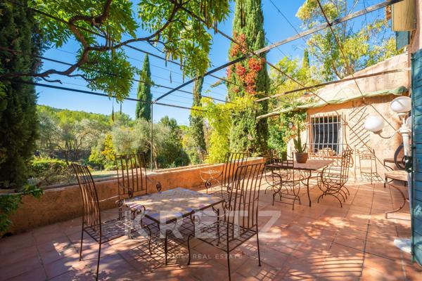Bastide provençale au pied de la Sainte-Victoire