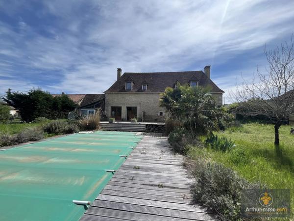 Vente Maison 8 pièces 288 m2 à Le Bugue