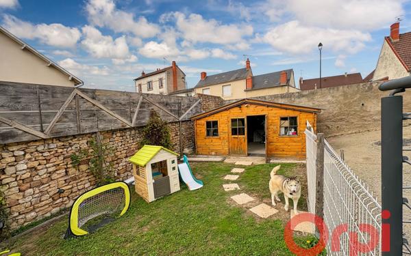 Maison à vendre    5 pièces • 108 m2 Saint-Amand-Montrond