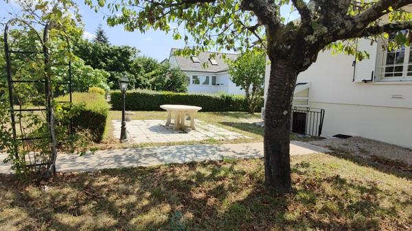 Fondettes. Maison avec jardin de 1 000 m² dans un environnement privilégié