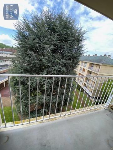 Appartement à louer 4 pièces 80.39m² Beauvais (60000)