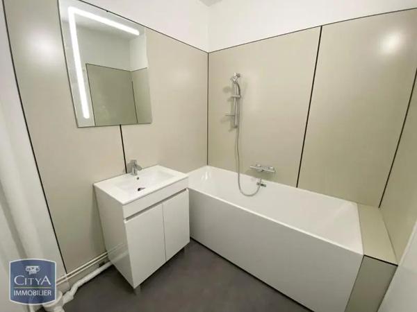 Appartement à louer 4 pièces 80.39m² Beauvais (60000)