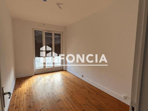 Location Appartement 4 pièces 68.56 m² - 7 AVENUE CARNOT Clermont-ferrand 63000