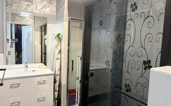 Appartement à vendre    2 pièces •  Caissargues